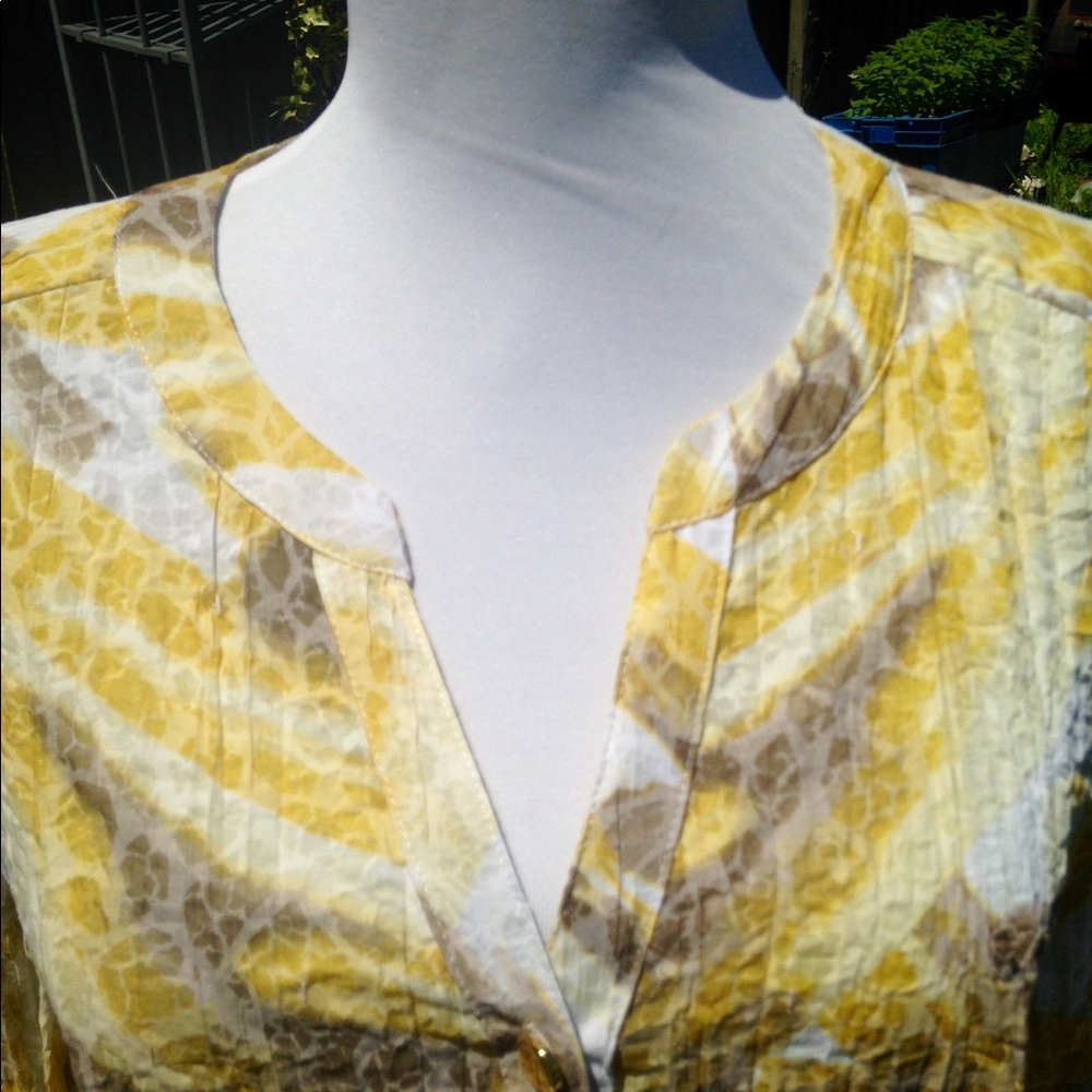 JM Collection button up shirt - Picture 2 of 5